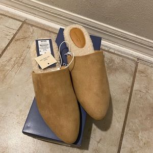 Womens winter slippers size 8.5